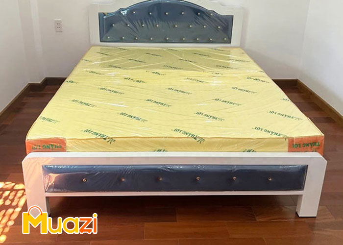 Nệm phù hợp với giường sắt