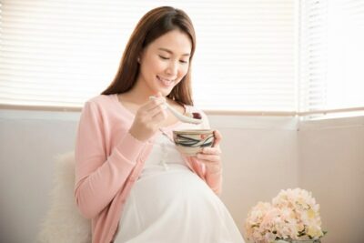 Bà bầu nên ăn yến vào tháng mấy?